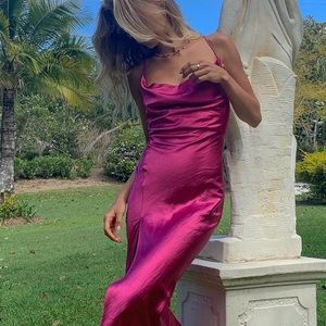 Walk the line magenta midi dress